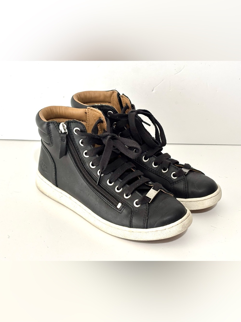 UGG Olive High-Top Sneakers Black Leather Women's Size 8 Zip Ankle Boots Shoes